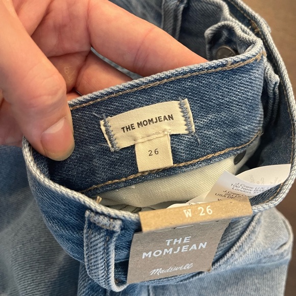 NWT Madewell Distressed Straight Leg Mom Jeans - Picture 8 of 8